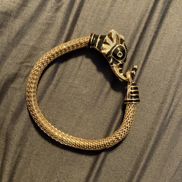 Bracelets - Picture 3 of 4